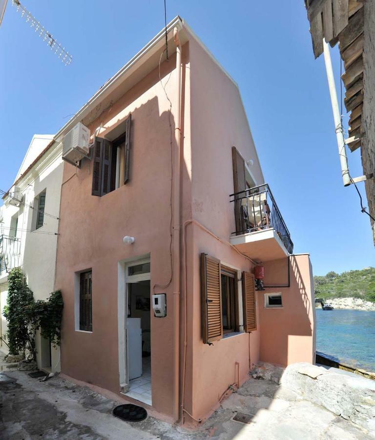 Mermaid Cottage Longós Exterior photo